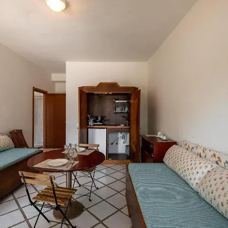 Pm 238 Via Litoranea * Castro (Lecce)